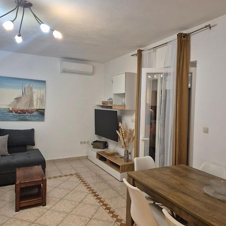 Apartment Plavia Biograd Biograd Na Moru Exterior photo