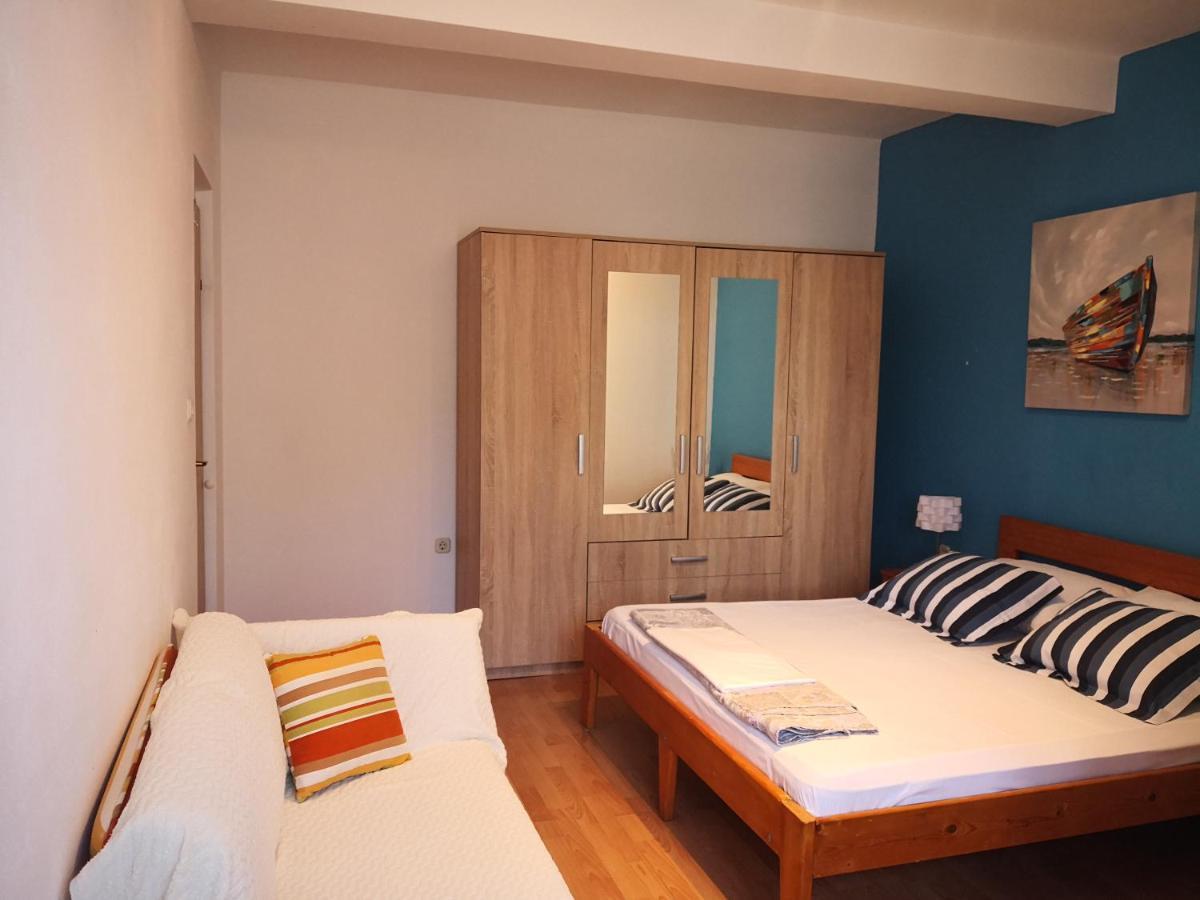 Apartment Plavia Biograd Biograd Na Moru Exterior photo