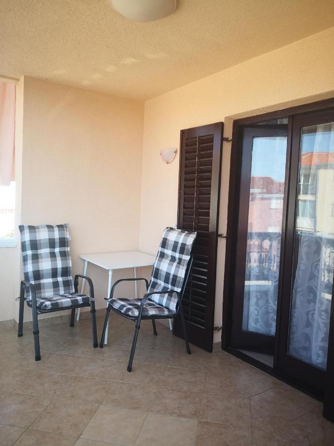 Apartment Plavia Biograd Biograd Na Moru Exterior photo