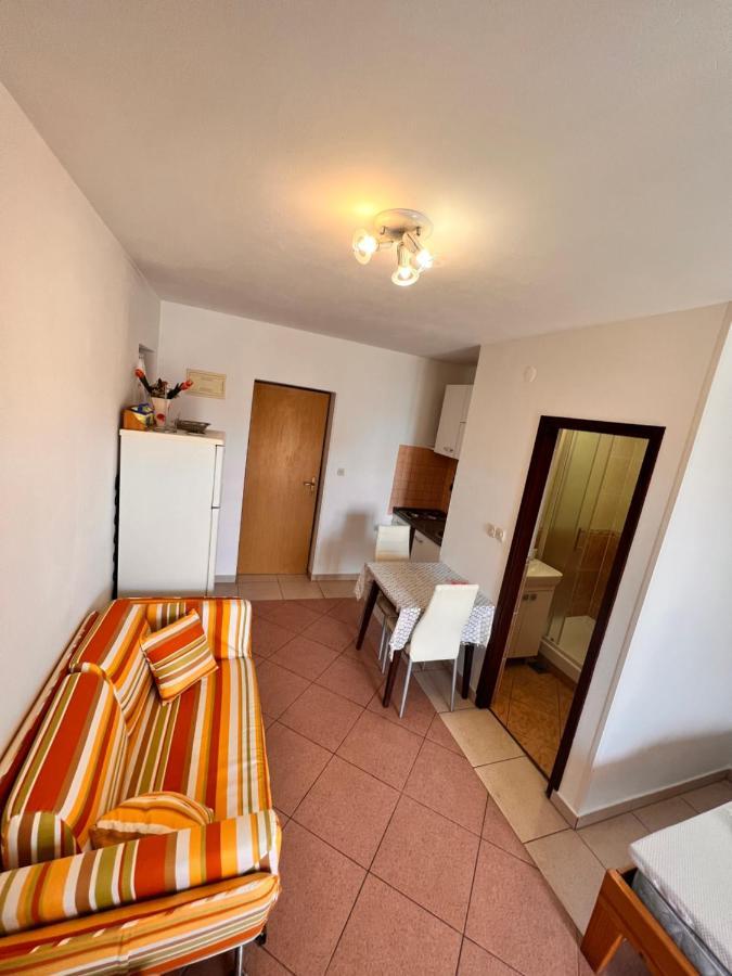 Apartment Plavia Biograd Biograd Na Moru Exterior photo