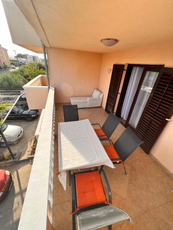 Apartment Plavia Biograd Biograd Na Moru Exterior photo
