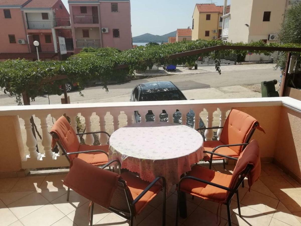 Apartment Plavia Biograd Biograd Na Moru Exterior photo