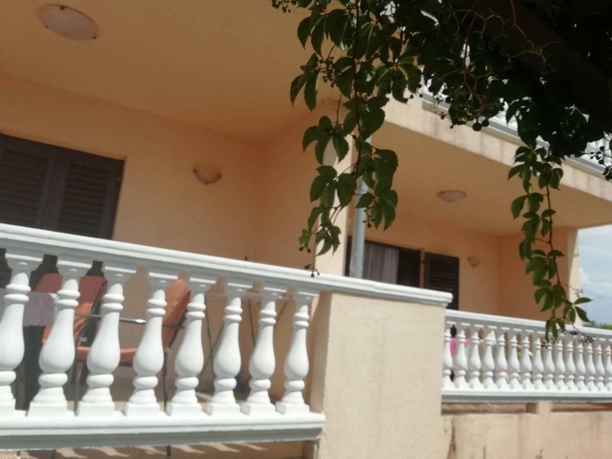 Apartment Plavia Biograd Biograd Na Moru Exterior photo
