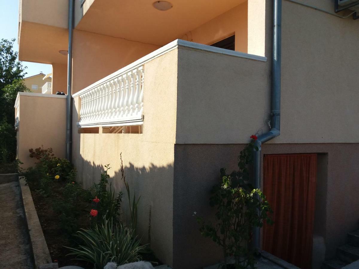 Apartment Plavia Biograd Biograd Na Moru Exterior photo